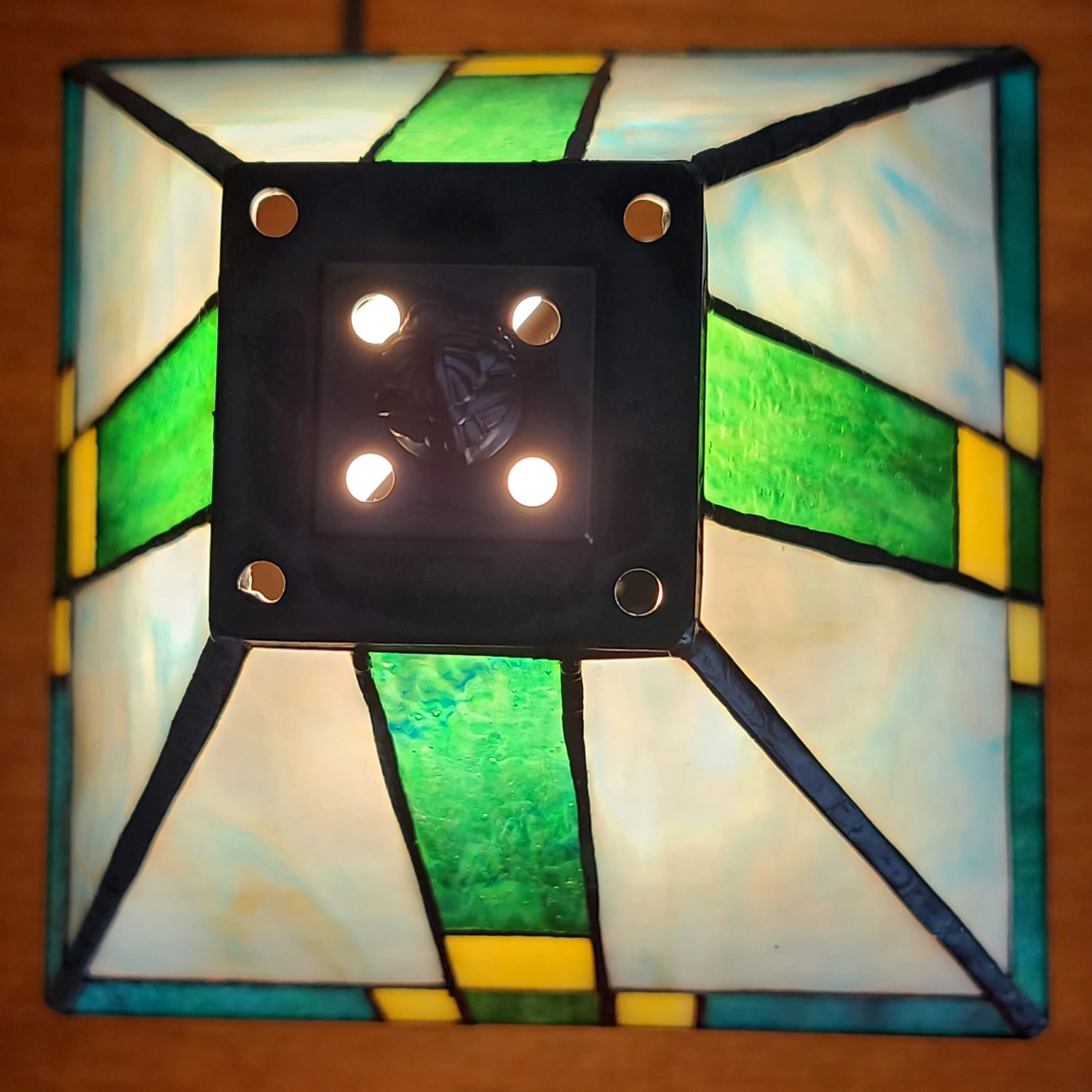 Cheapest ???? Gracewood Hollow Okja 14.5-inch Tiffany-style Banker Lamp With Blue/Green/Yellow Stained Glass ???? 6 Cheapest ???? Gracewood Hollow Okja 14.5-inch Tiffany-style Banker Lamp With Blue/Green/Yellow Stained Glass ???? - Image 4
