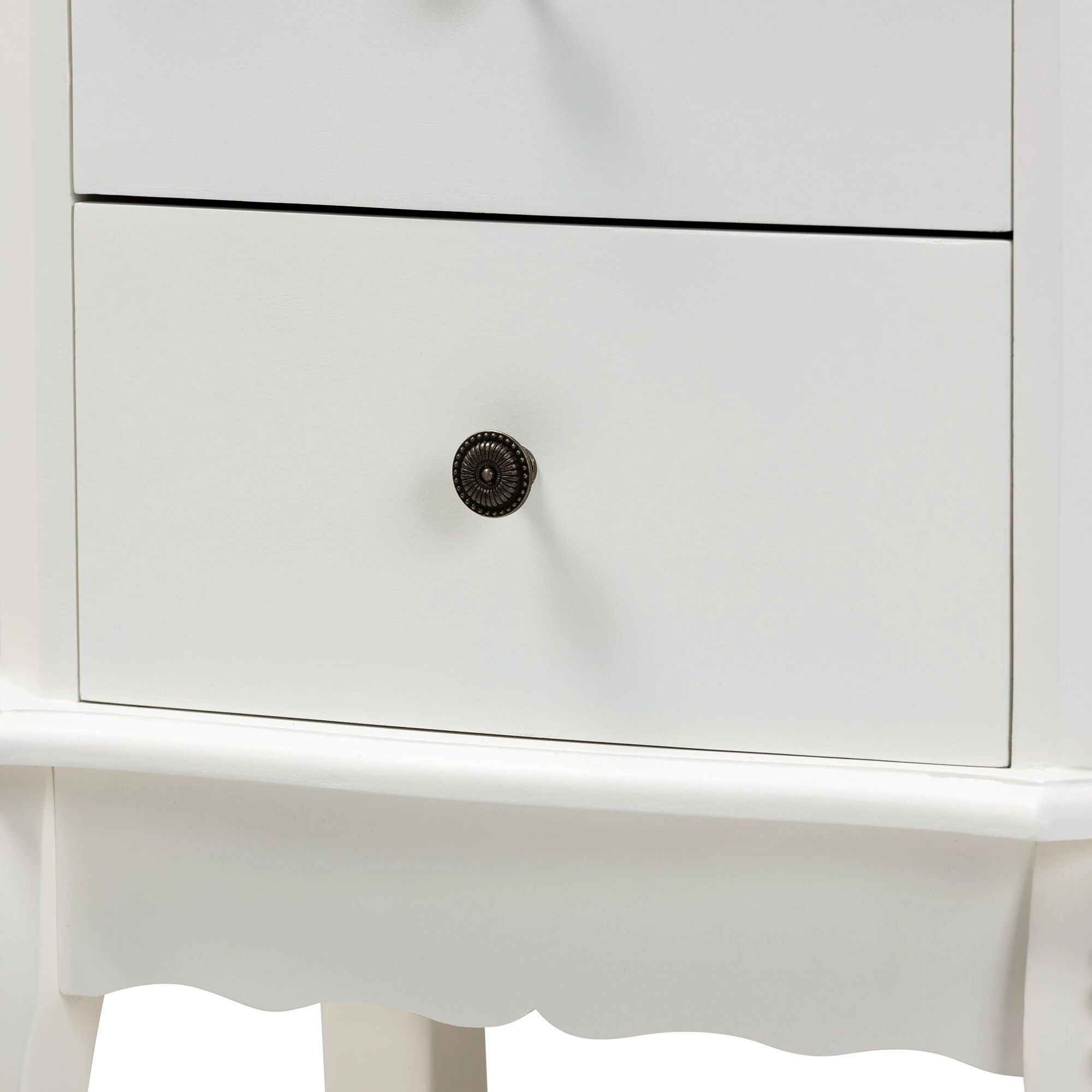 Brand new ???? Gracewood Hollow Benjam Traditional French 2-drawer Nightstand With Elegantly Curved Legs ???? 8 Brand new ???? Gracewood Hollow Benjam Traditional French 2-drawer Nightstand With Elegantly Curved Legs ???? - Image 6